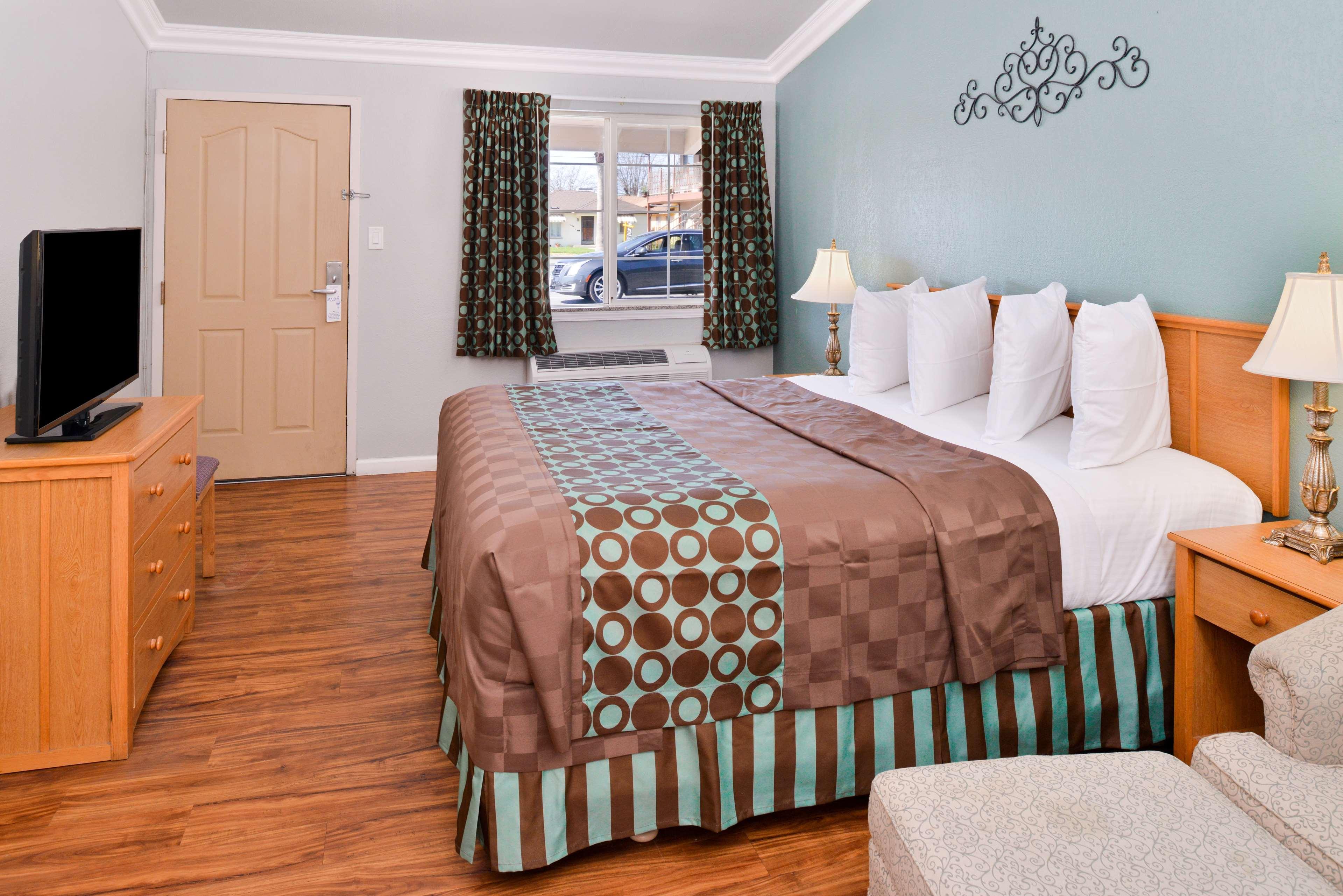 Americas Best Value Inn Los Banos Bagian luar foto