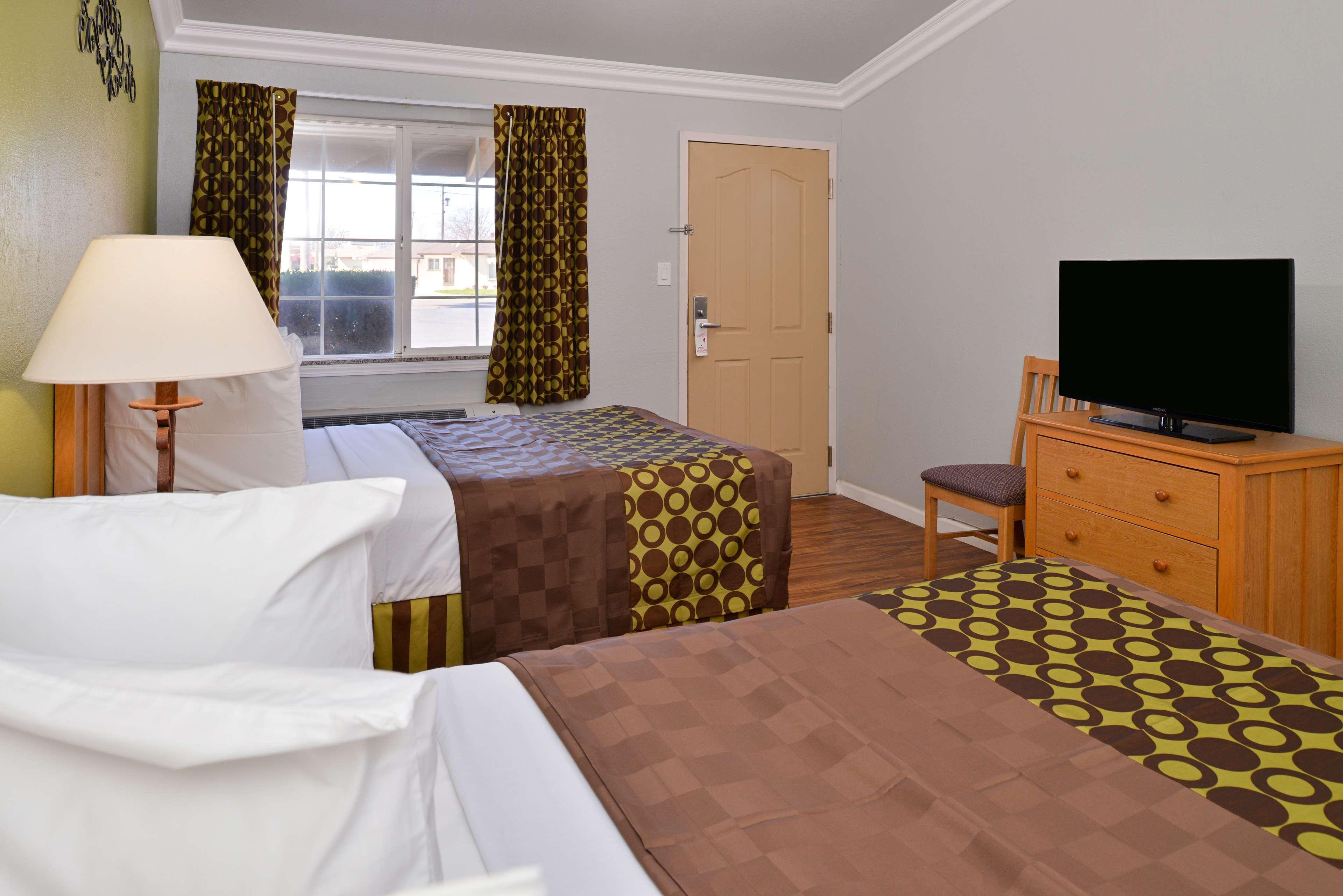 Americas Best Value Inn Los Banos Bagian luar foto