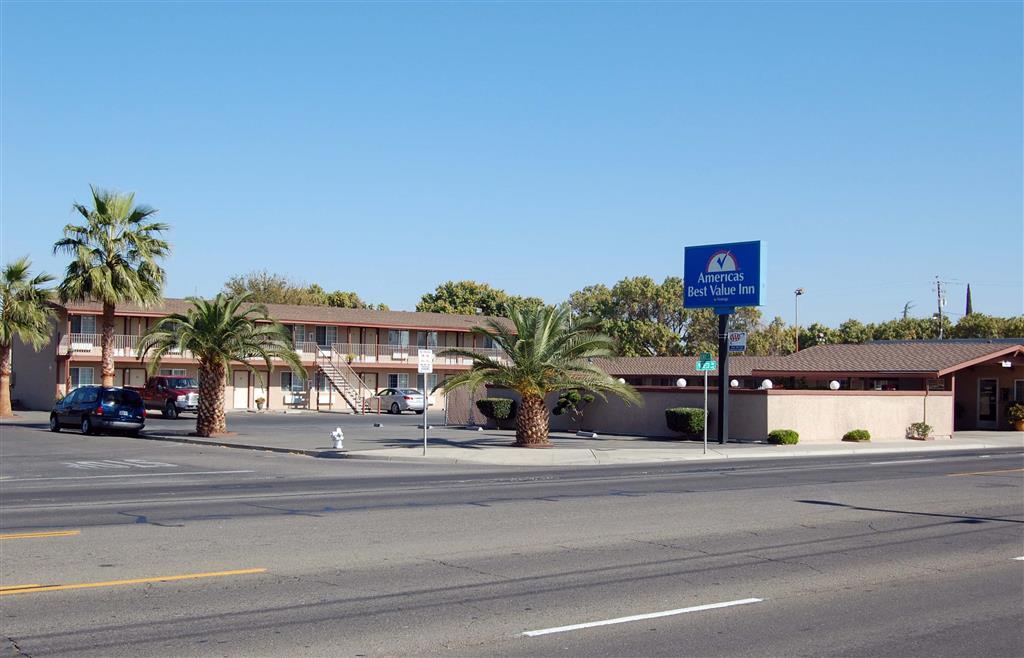 Americas Best Value Inn Los Banos Bagian luar foto
