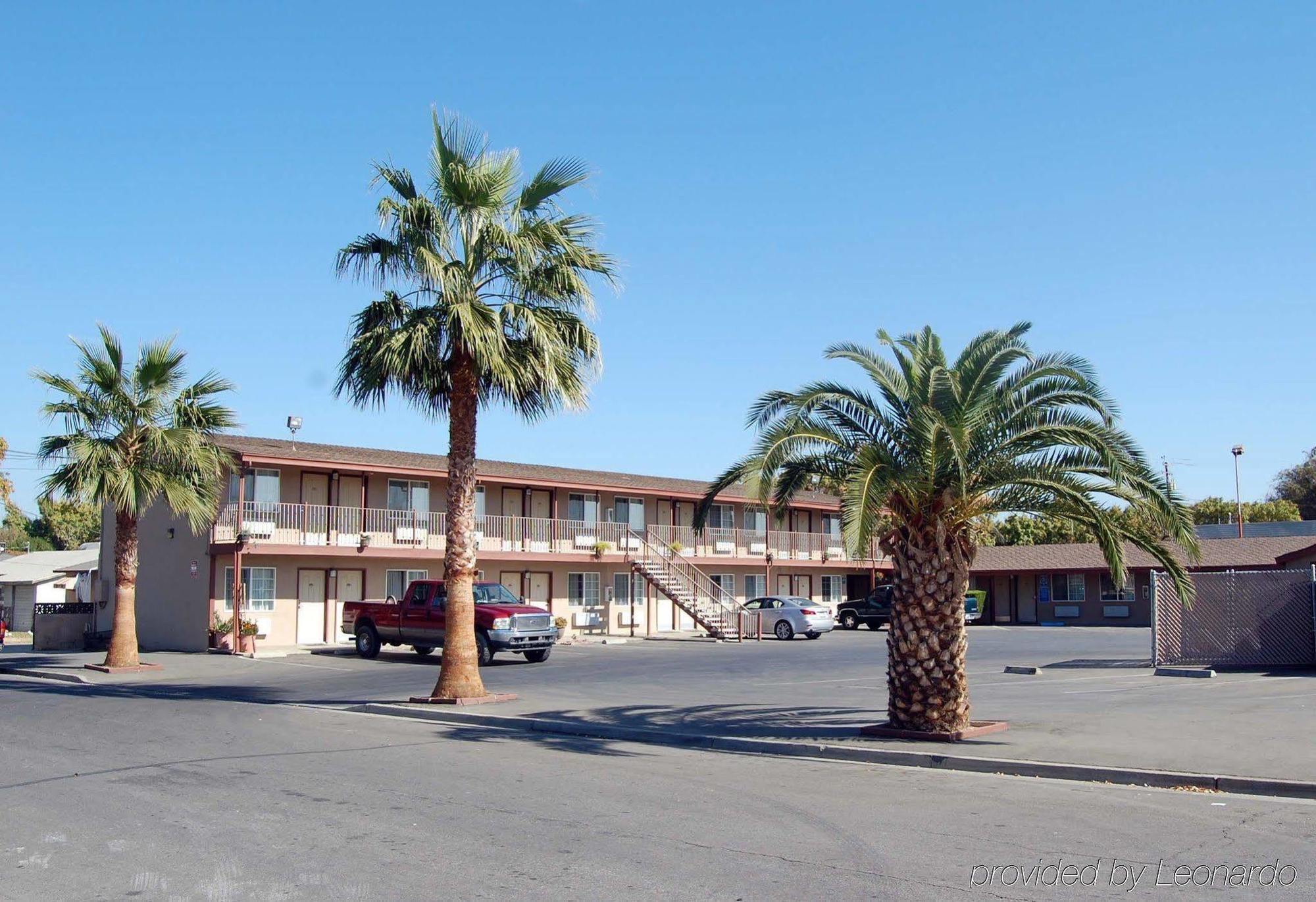 Americas Best Value Inn Los Banos Bagian luar foto